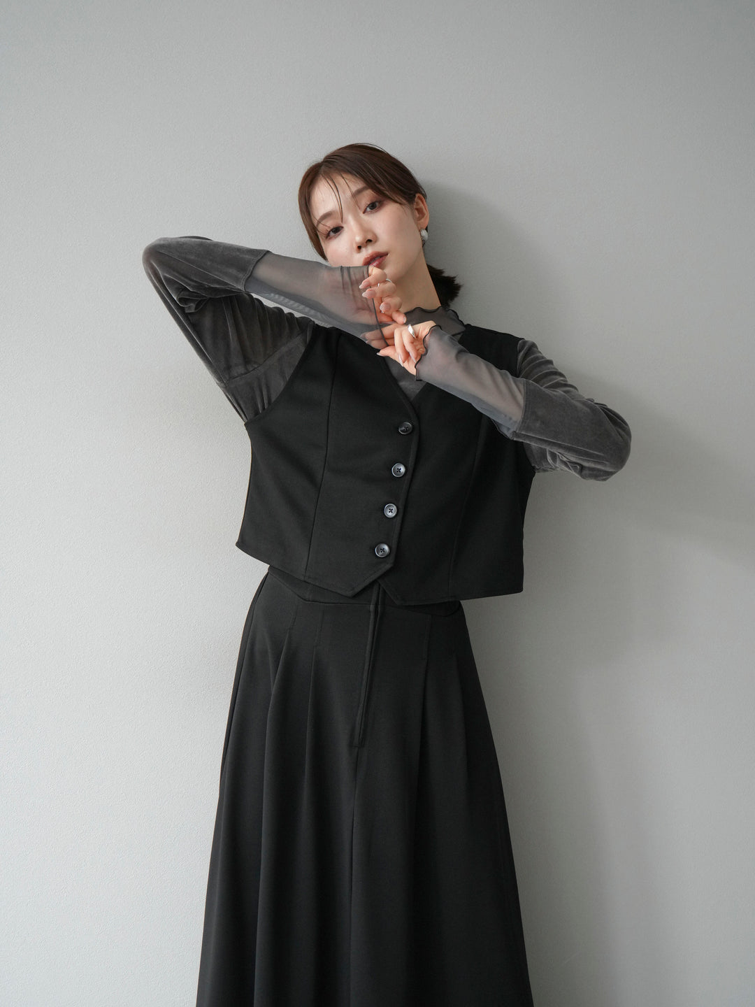 [予約]ポンチノーカラーベスト/ブラック