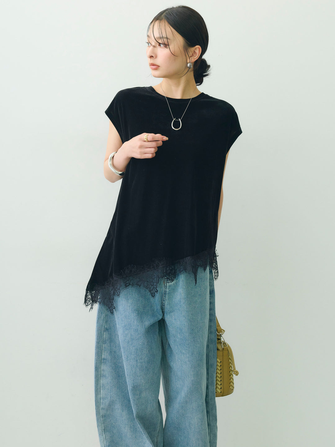 [予約]ベロアレースコンビアシメノースリトップス/black