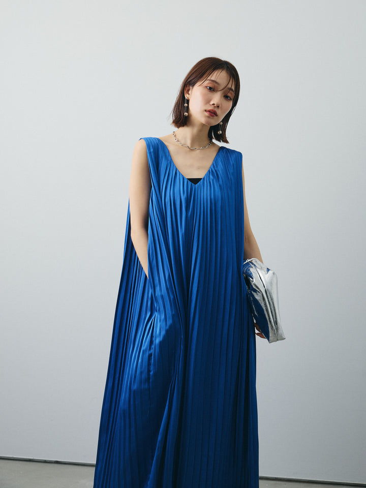[予約]サテンプリーツVネックワンピース/ブルー