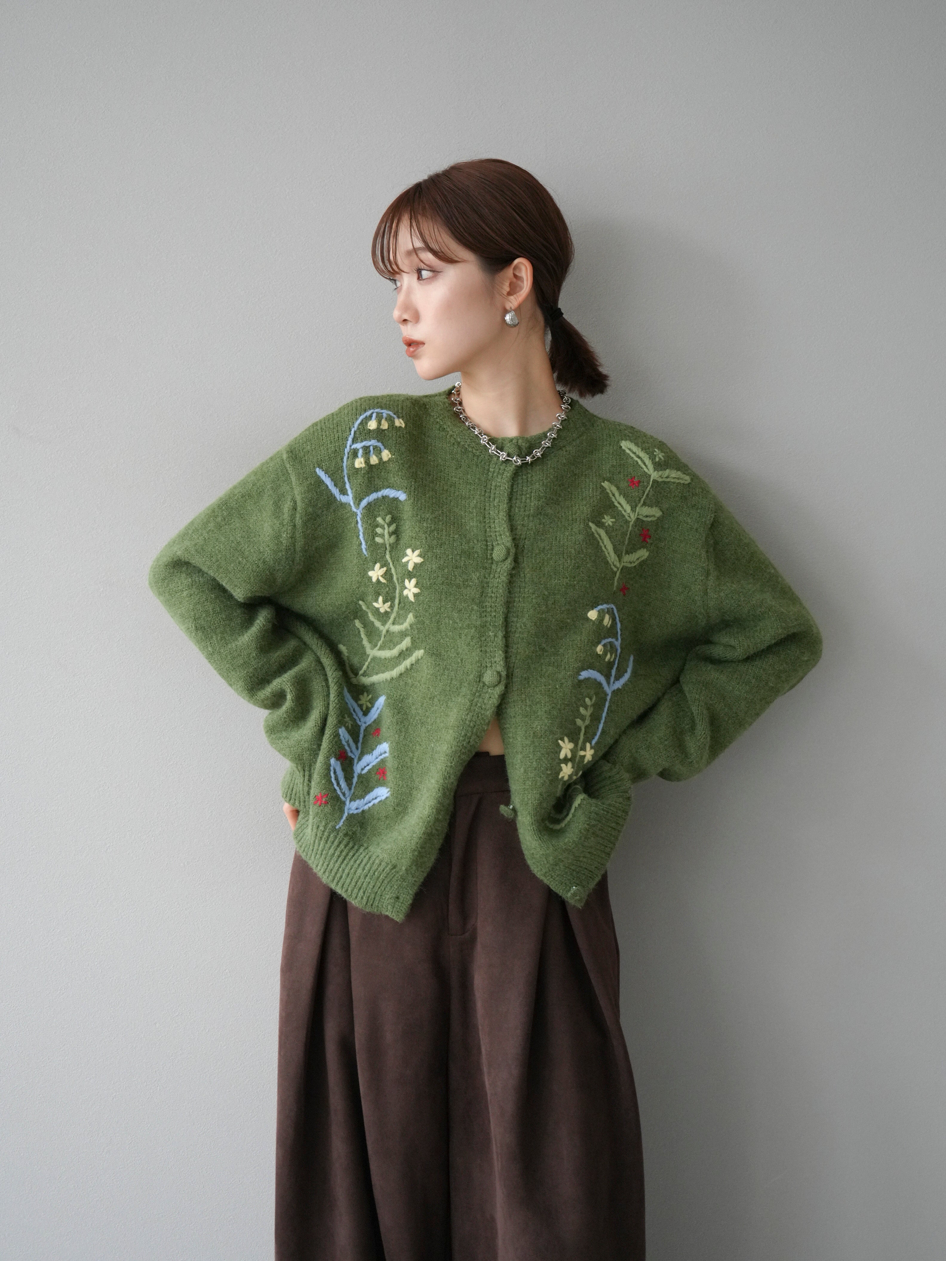 【tttmsw】フラワーカーディガン AURALEE 予約]フラワー刺繍ニットカーディガン/グリーン – Lumier