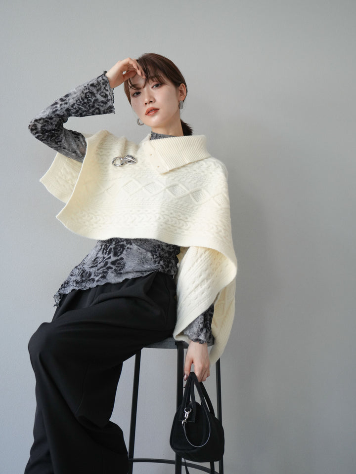 [予約]ケーブル編みニットケープ/ホワイト