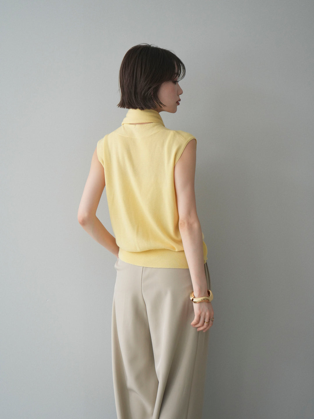 [予約]スカーフ付Vネックニットベスト/yellow