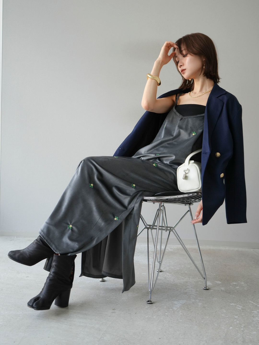 [予約]フラワー刺繍ベロアキャミワンピース/グレー