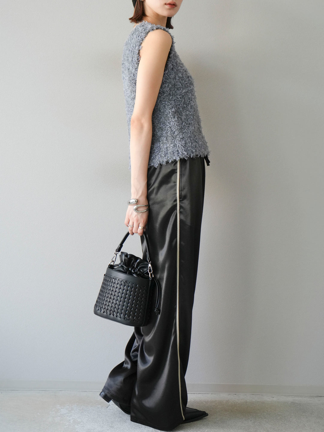 [予約]サテンラインワイドパンツ/ブラック