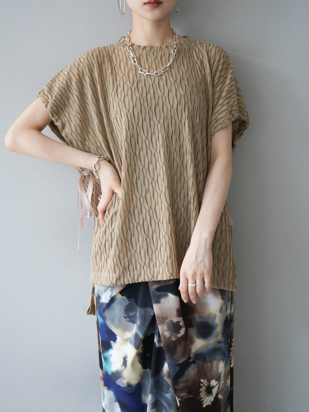 [Pre-order] Arm shirring sheer design mellow pullover/beige