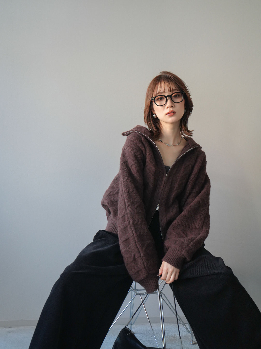 [予約]ケーブル編みハイネックZIPニットカーディガン/brown