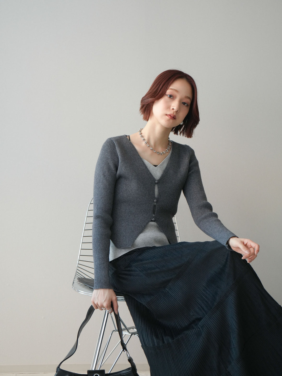 [SET]Vネック配色レイヤードスリットニットトップス+型押しスエードティアードプリーツスカート(2set)