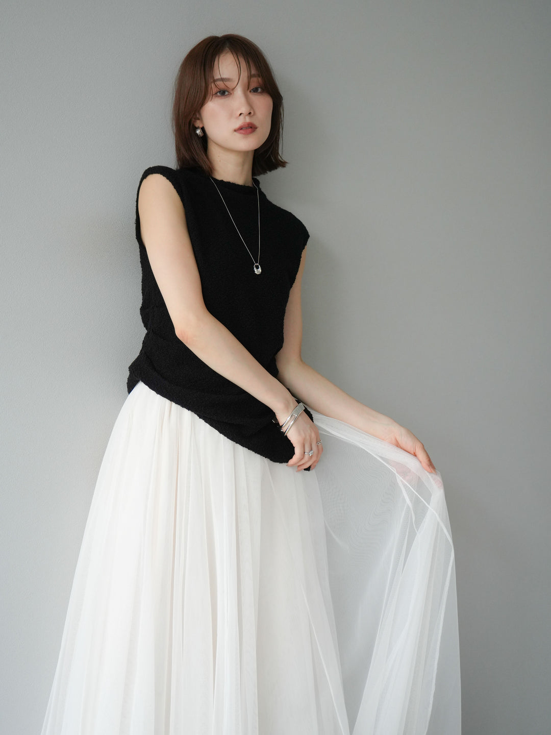 [SET]ブークレアシメニットノースリーブトップス+チュールボリュームスカート(2set)