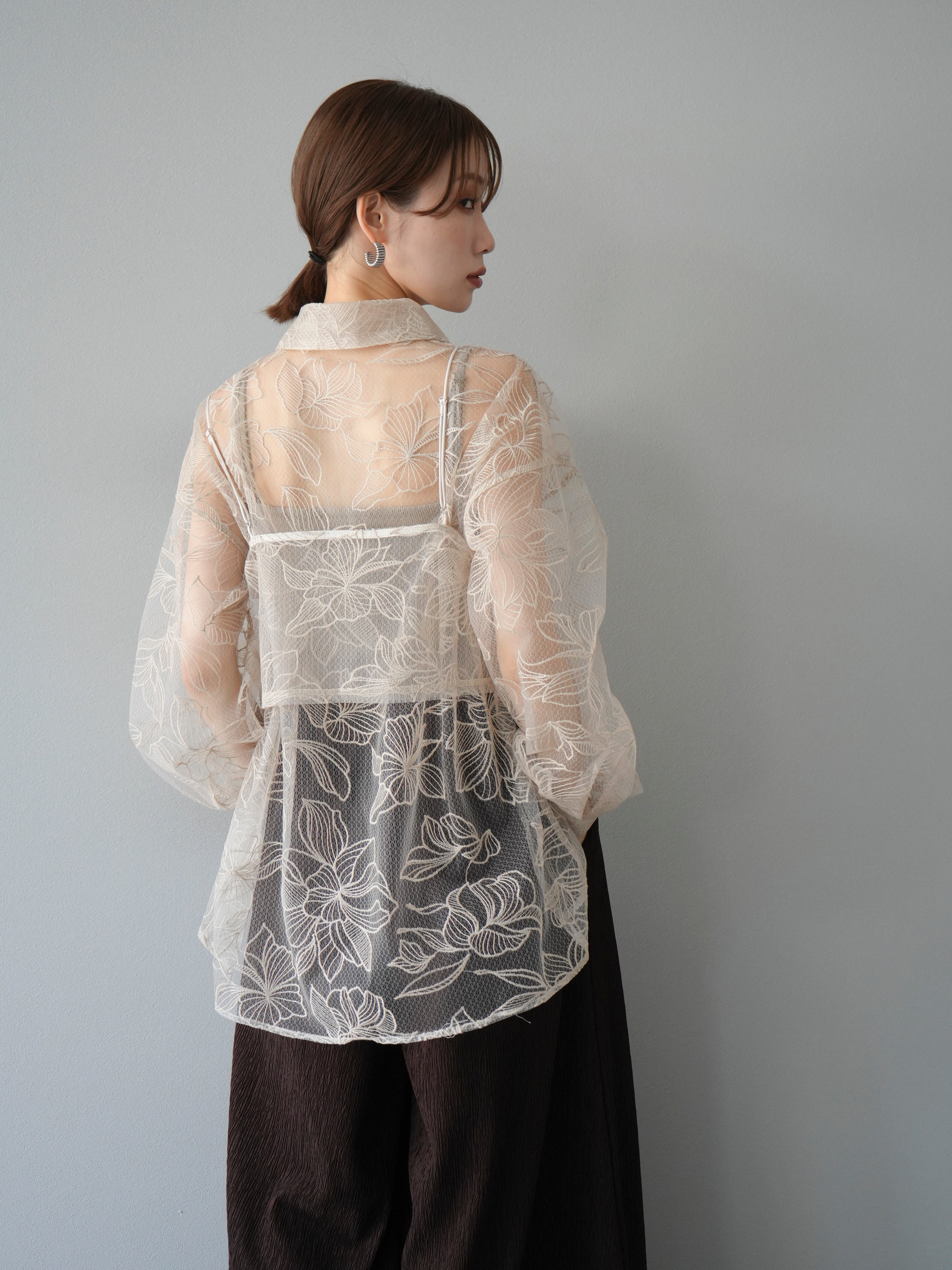 noble シースルー チュールフラワー半袖シャツ 刺繍 スパンコール 予約]チュールフラワー刺繍オーバーシャツ/エクリュ – Lumier