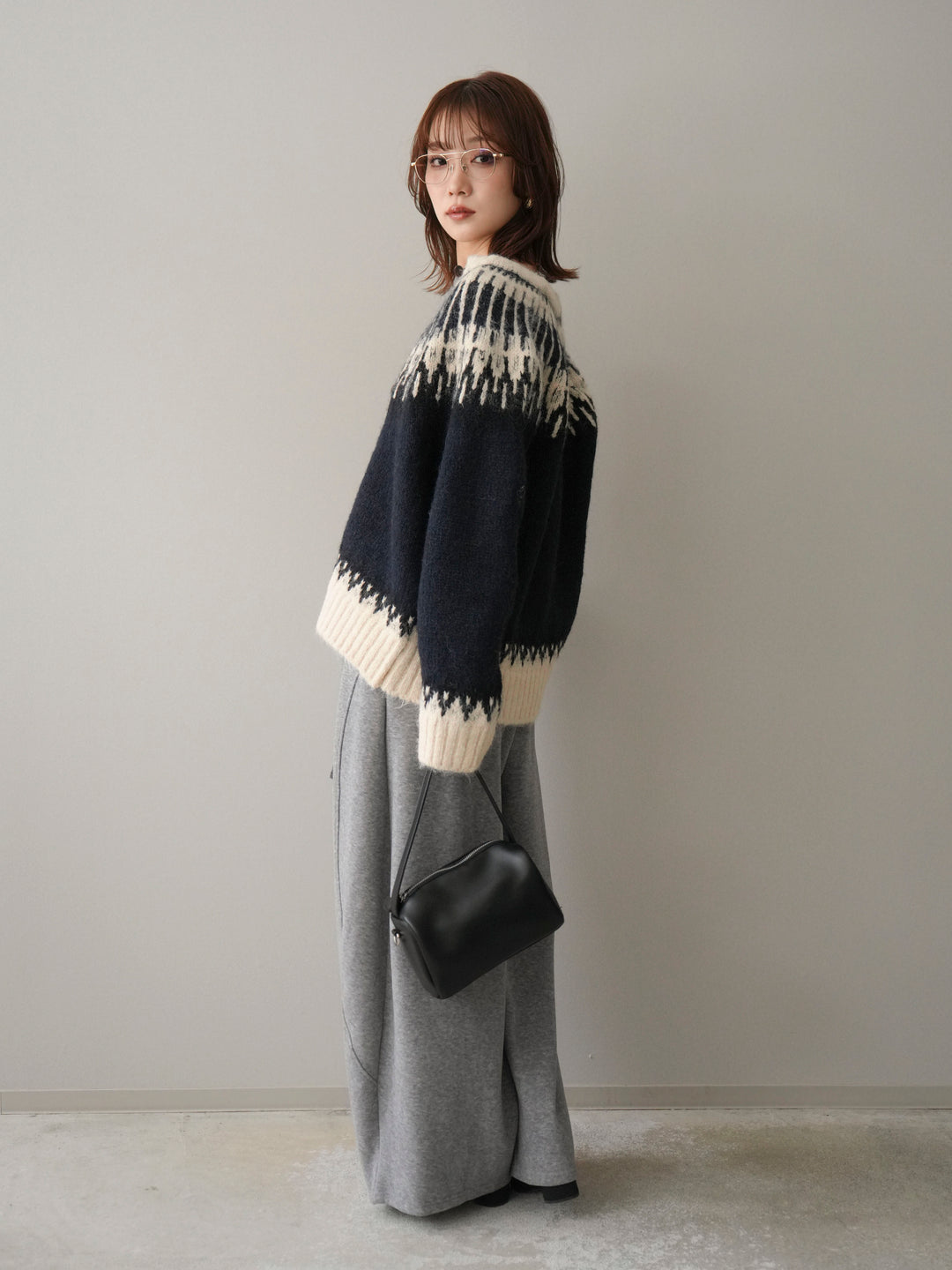 [SET]トグルボタン求心柄ニットカーディガン+ウエストベルトカーブラインスエットパンツ(2set)