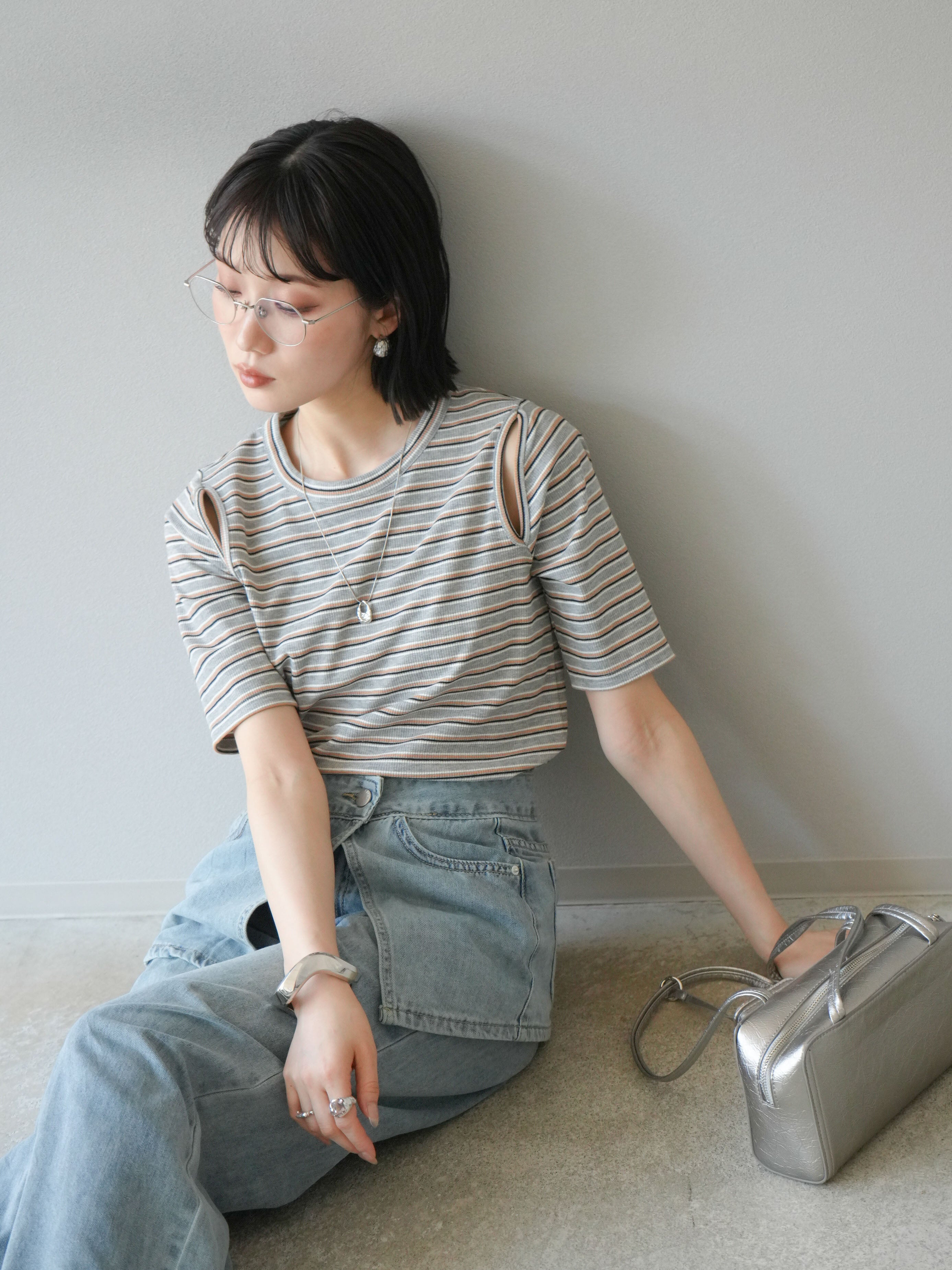予約]マルチボーダーコンパクトTシャツ/グレー – Lumier