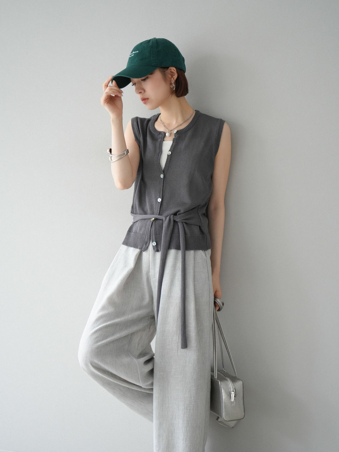 [予約]ウエストベルトニットベスト/チャコール