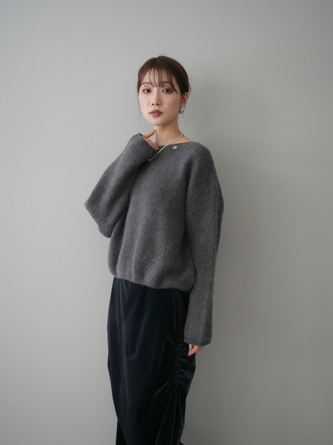 [予約]アンゴラタッチボートネッククロップドプルオーバー/charcoal