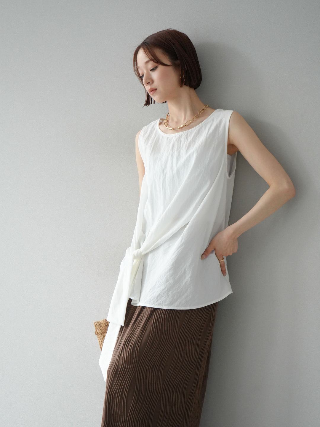 [SET] 前裹式無袖上衣+波浪滾邊緊身裙（2套）