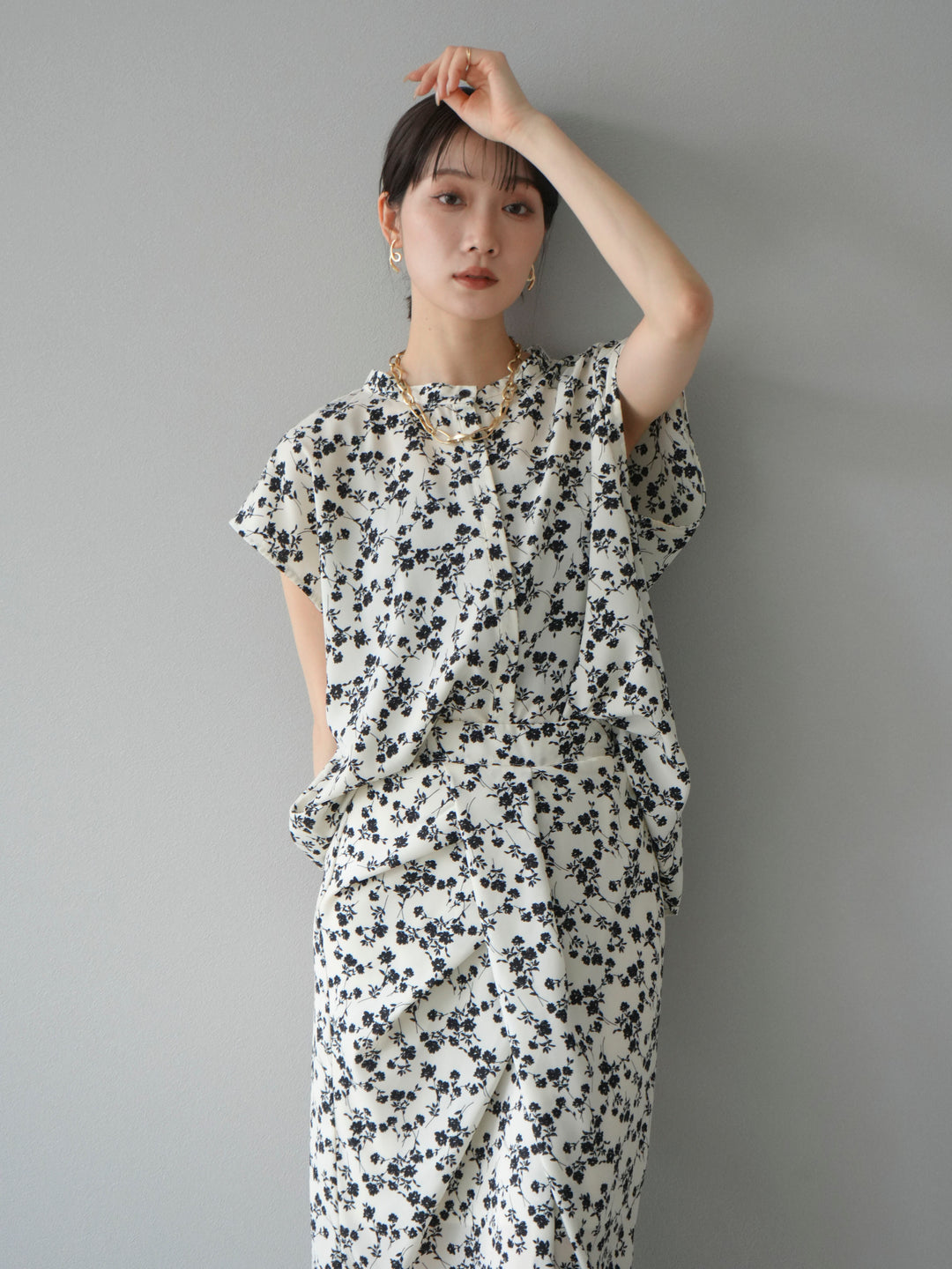 [予約]フラワープリントフレンチスリーブブラウス/アイボリー