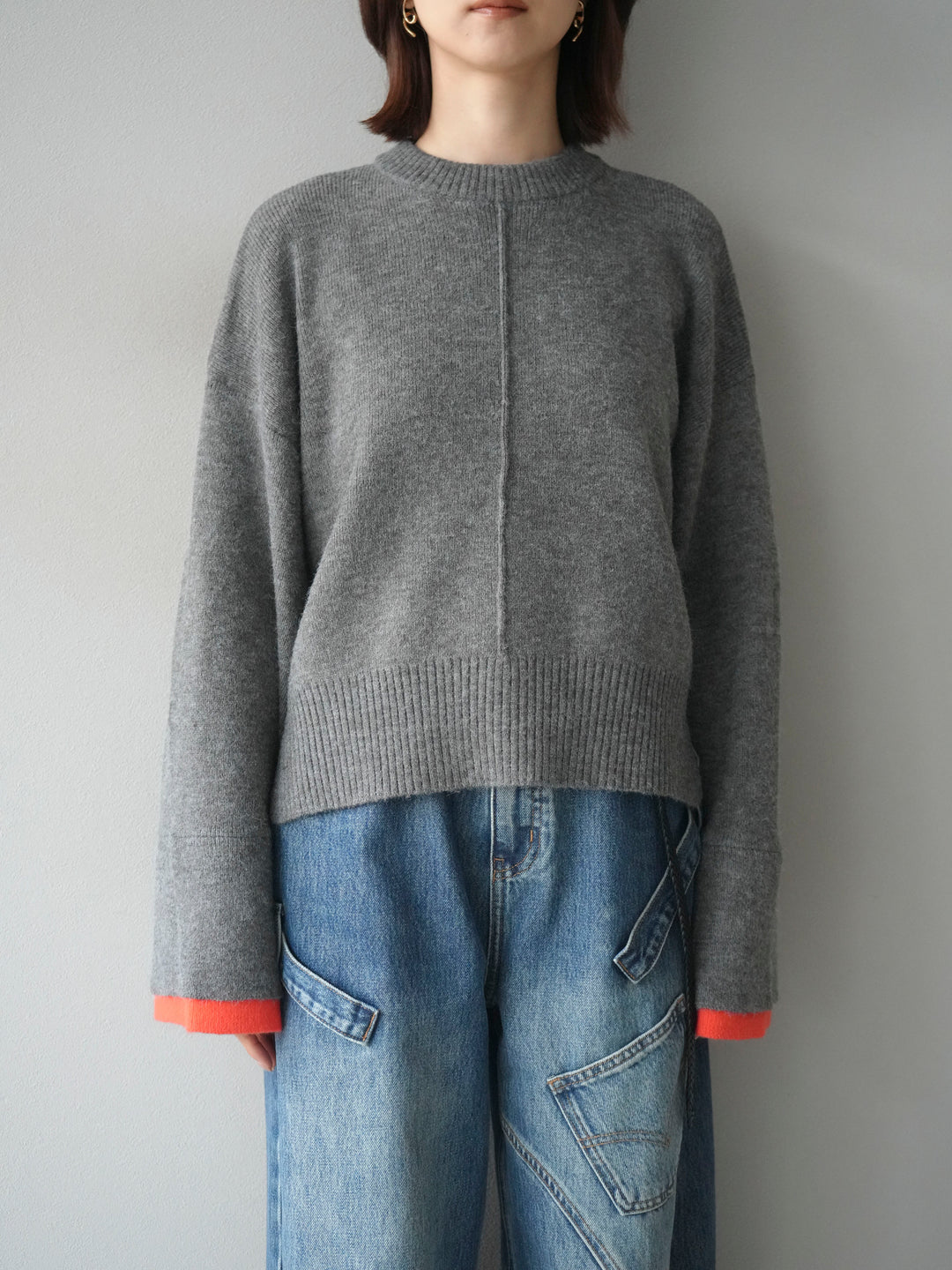 [予約]袖レイヤード配色ニットプルオーバー/charcoal