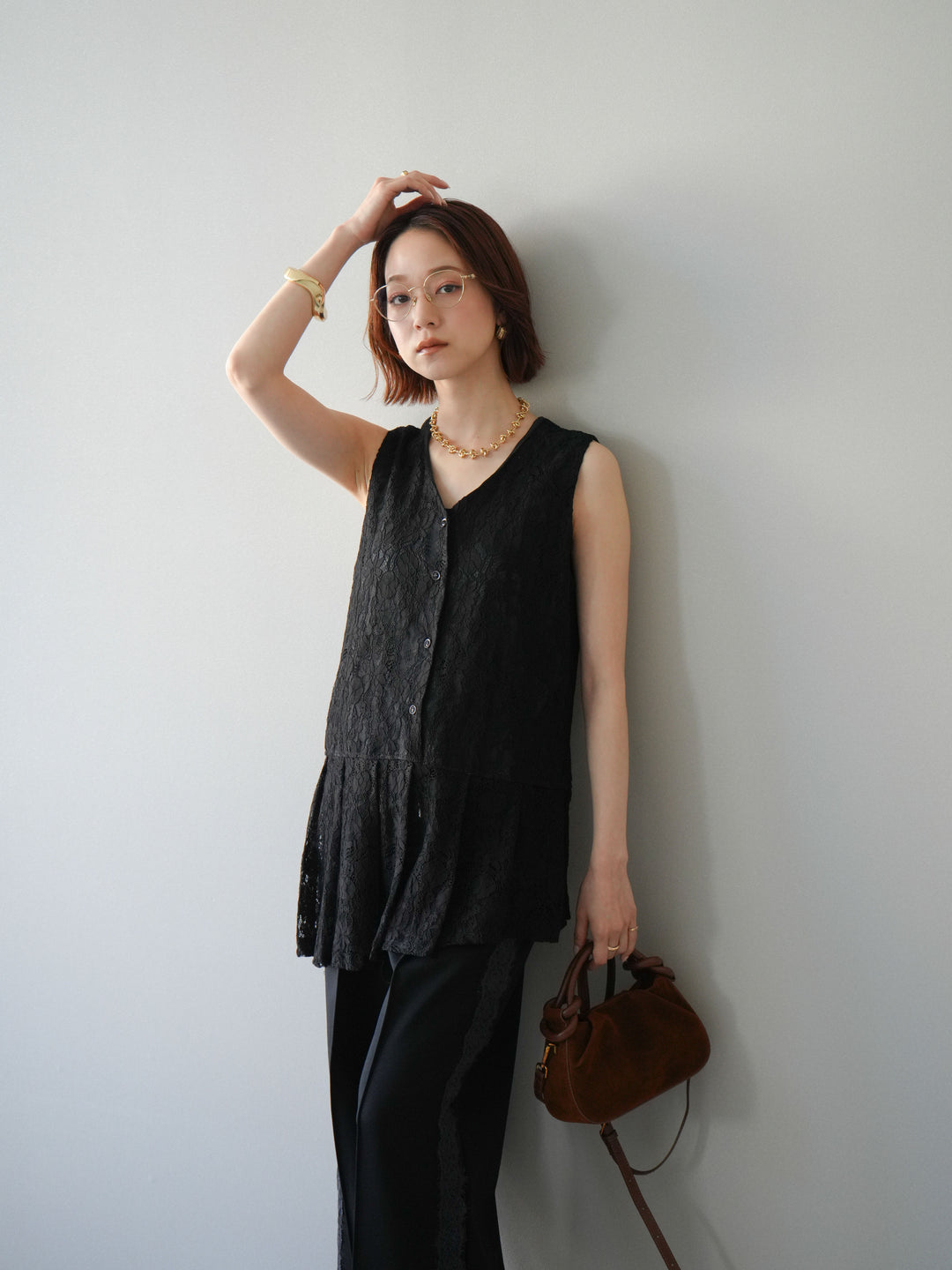 [予約]アシンメトリーレースプリーツベスト/black