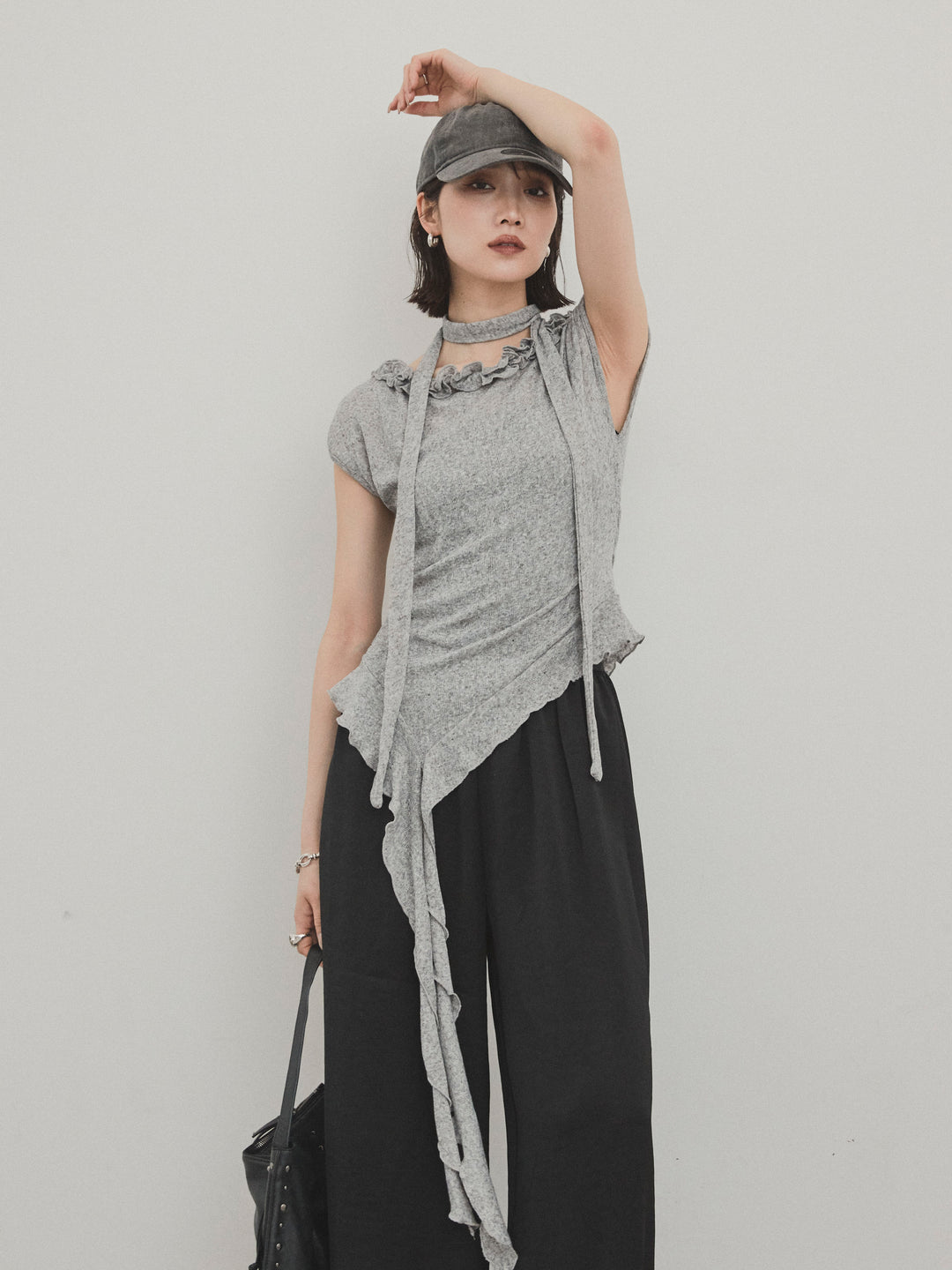 [SET]ラッフルシアーニットタンクトップ+サテンイージーパンツ(2set)