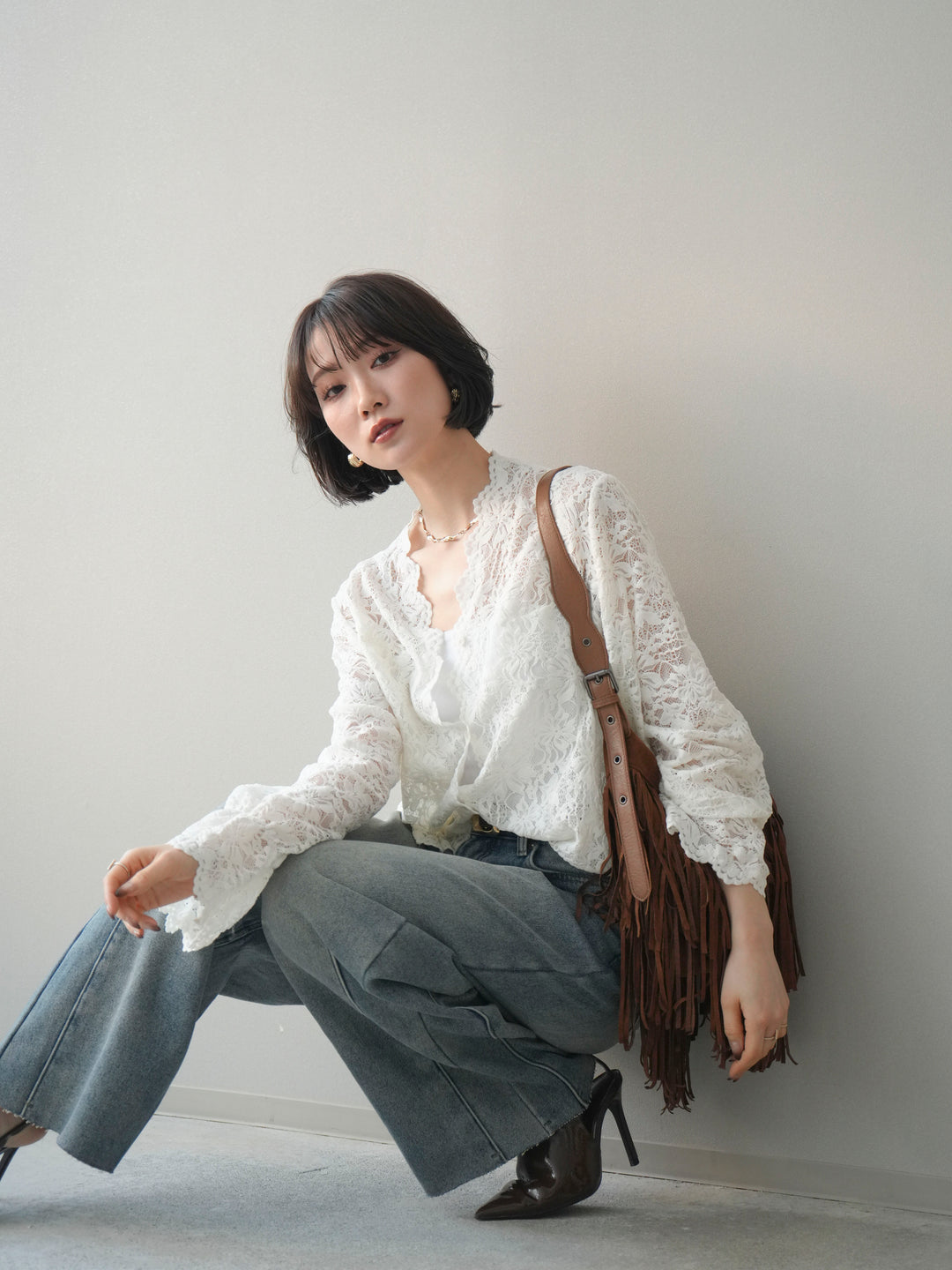 [SET]Vネックレースブラウス+裏起毛カットオフカーブデニムパンツ(2set)