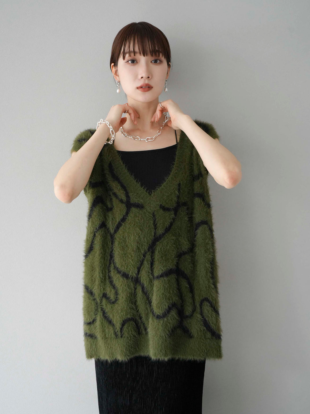[予約]ラインシャギーニットベスト/カーキ