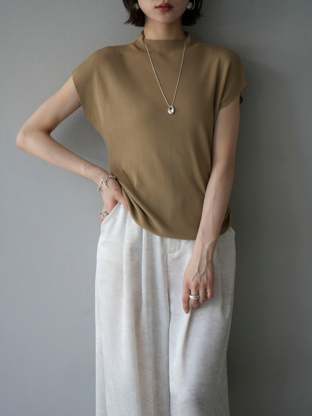 [Pre-order] Petite Neck Side Shirring Summer Knit Top/Beige