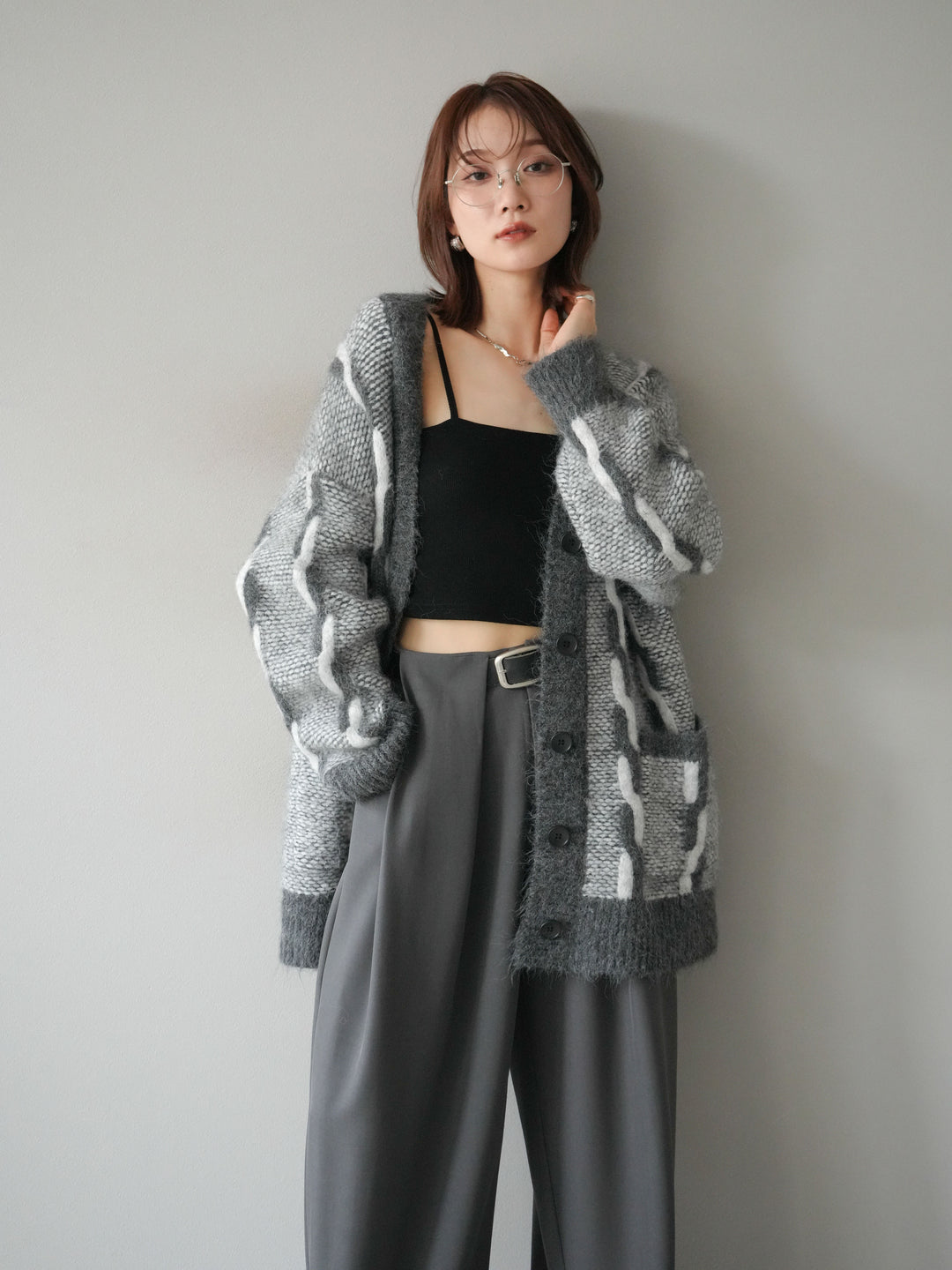 [SET]バイカラー編み込みデザインニットカーディガン+ベルトループデザインワイドパンツ(2set)