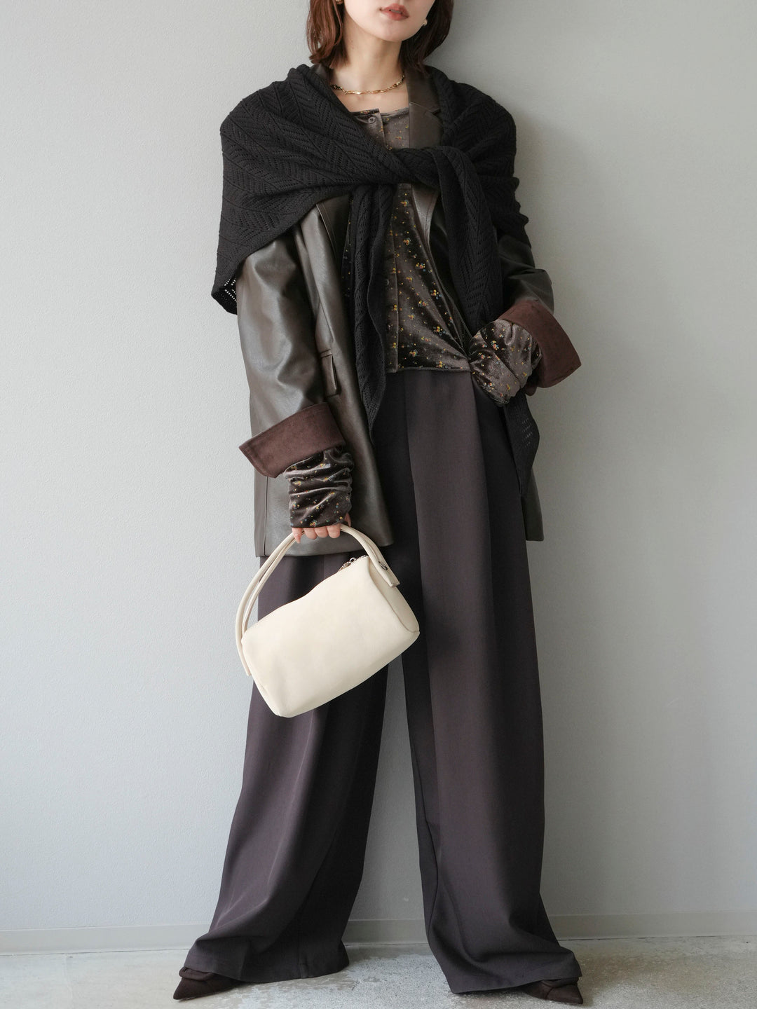 【預購】皮帶環設計寬褲/棕色