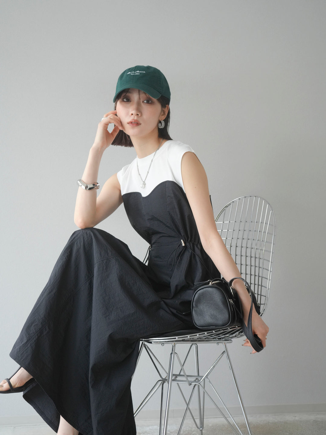 [SET] 剪裁對接尼龍洋裝 + 可選飾品套裝 (2 套)