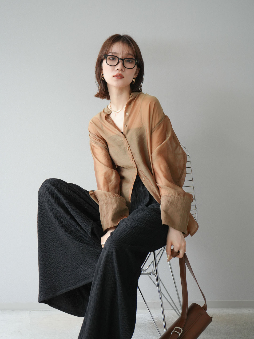 [SET] 亮面透視立領襯衫 + 柳葉寬褲 (2set)