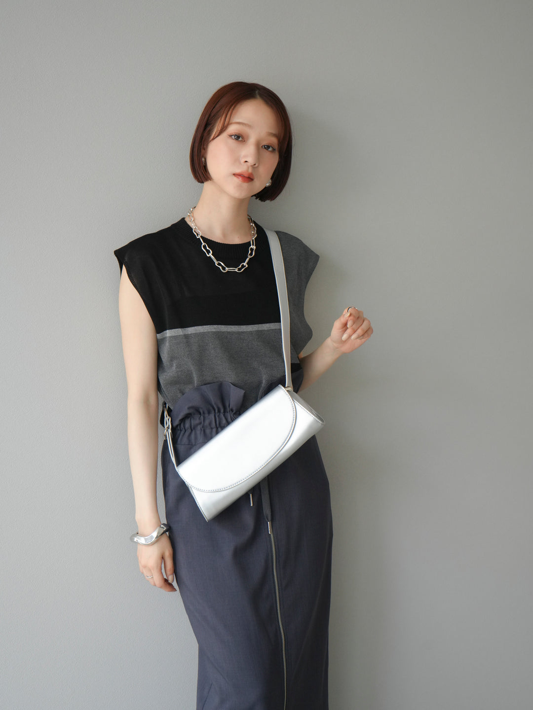 【預購】同色系無袖針織套頭衫/黑色