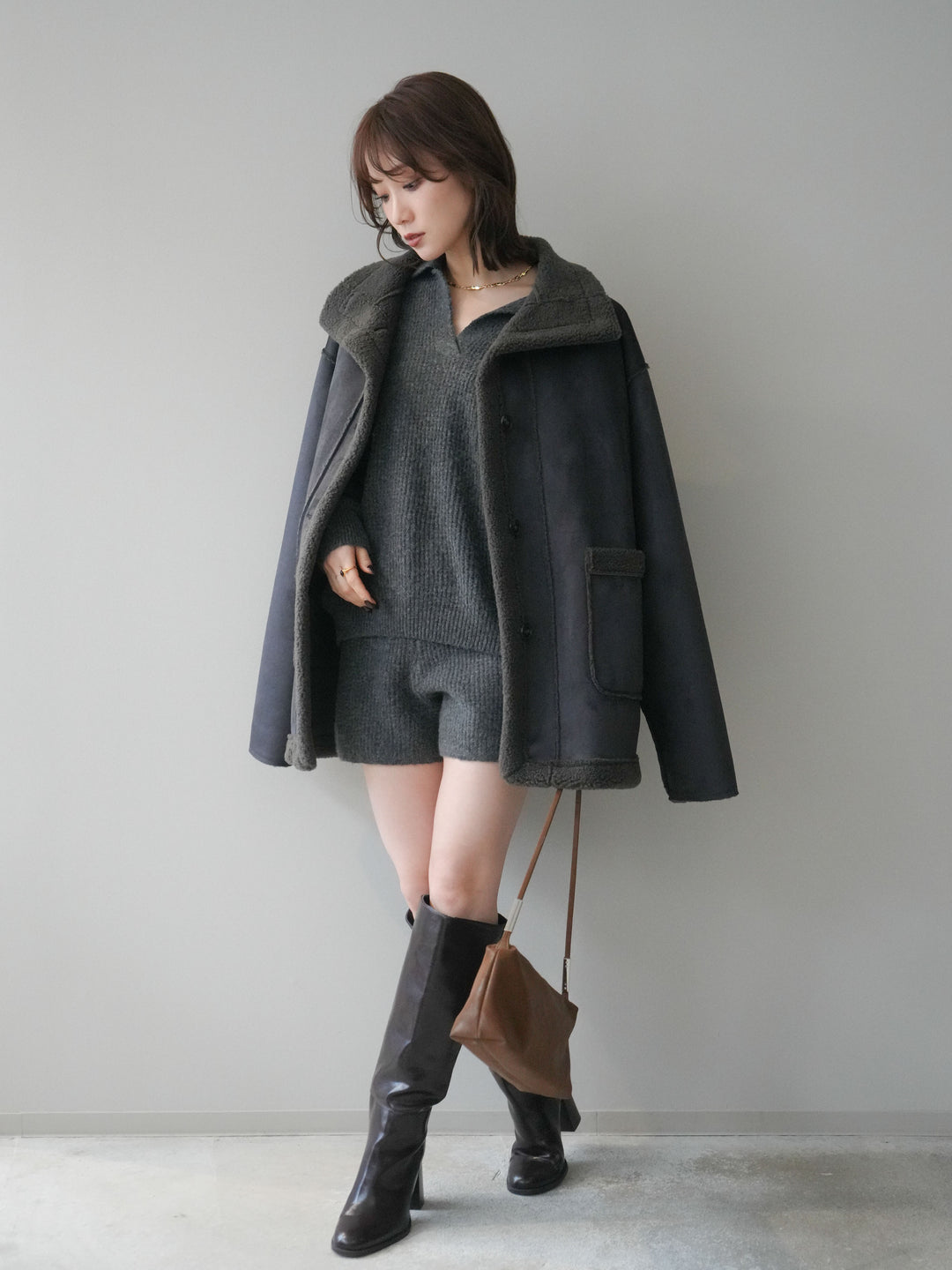 [SET]ポロニットプルオーバー＆ショートパンツSET UP+スタンドネックフェイクムートンミディアムコート(2set)