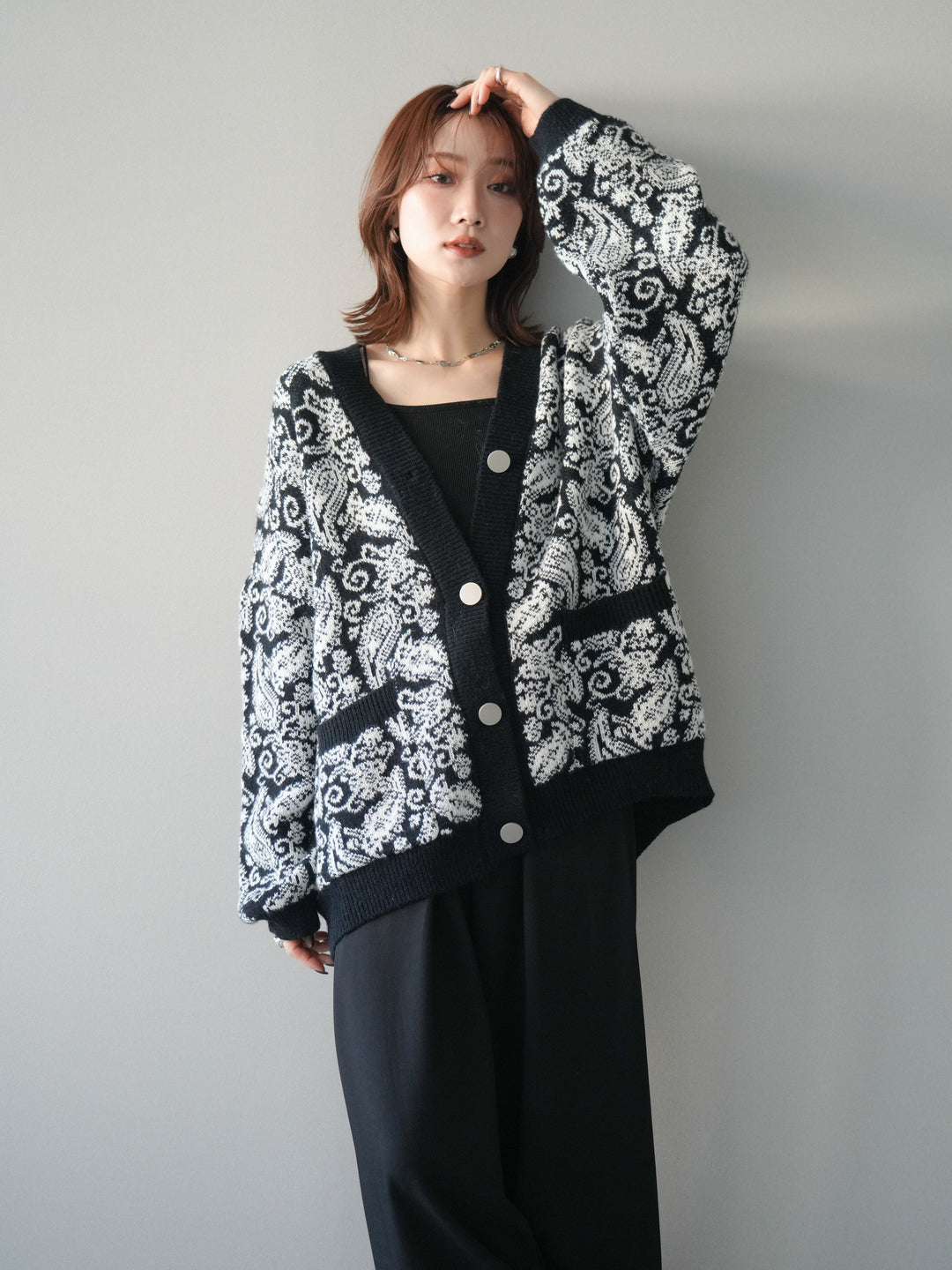 [予約]ペイズリー柄ニットカーディガン/black