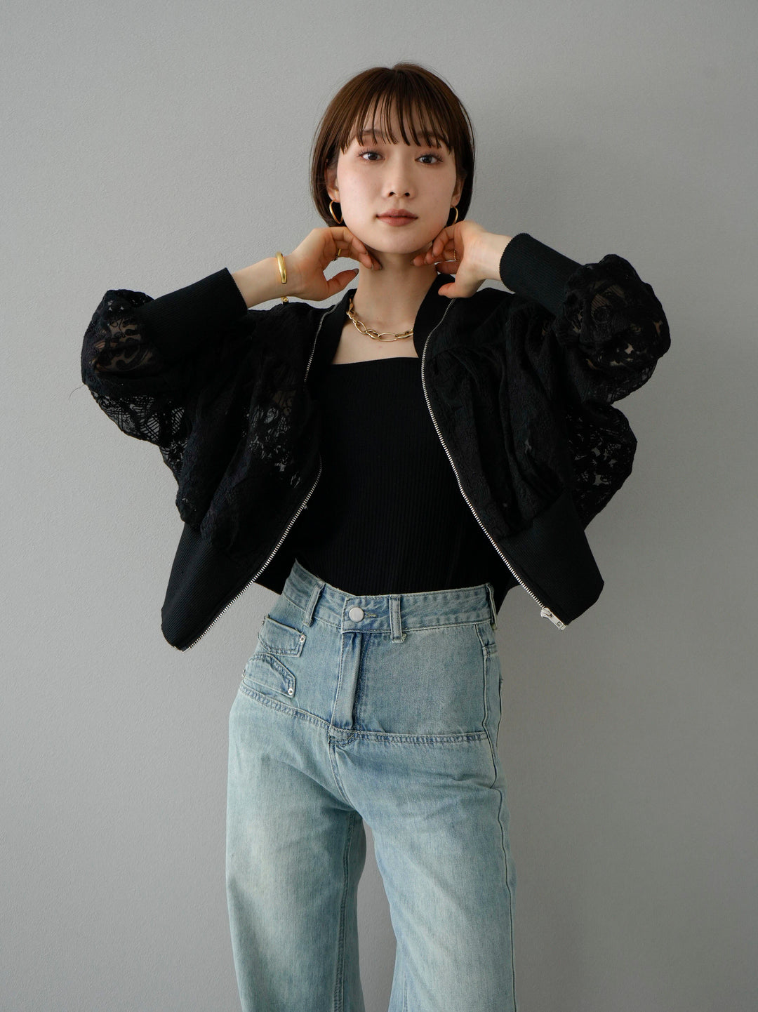 [Pre-order] Different material lace switching blouson/Black