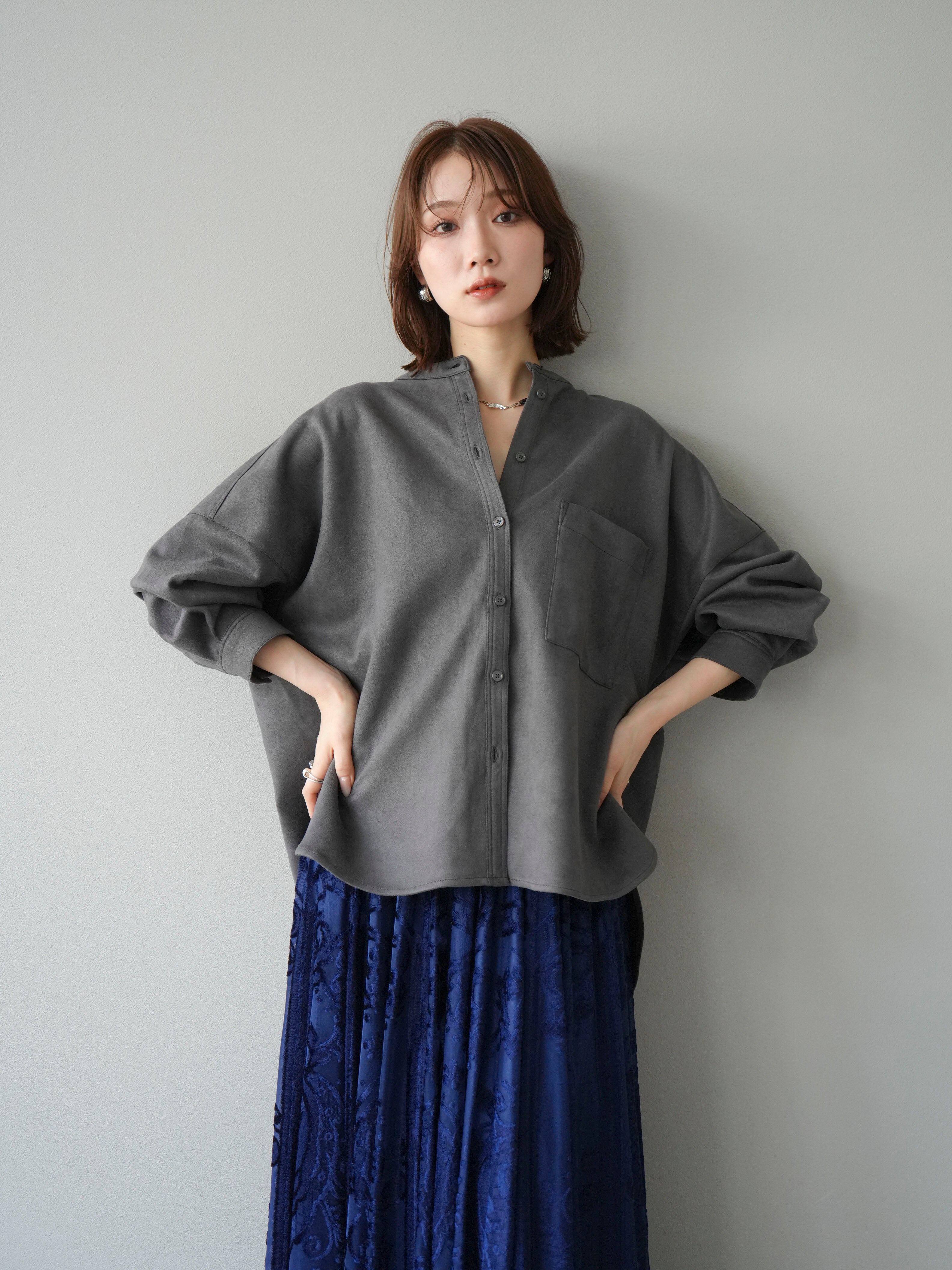 【美品】専用品半袖シャツ &スカート SET]スエードバンドカラーオーバーシャツ+アンティーク柄フロッキー