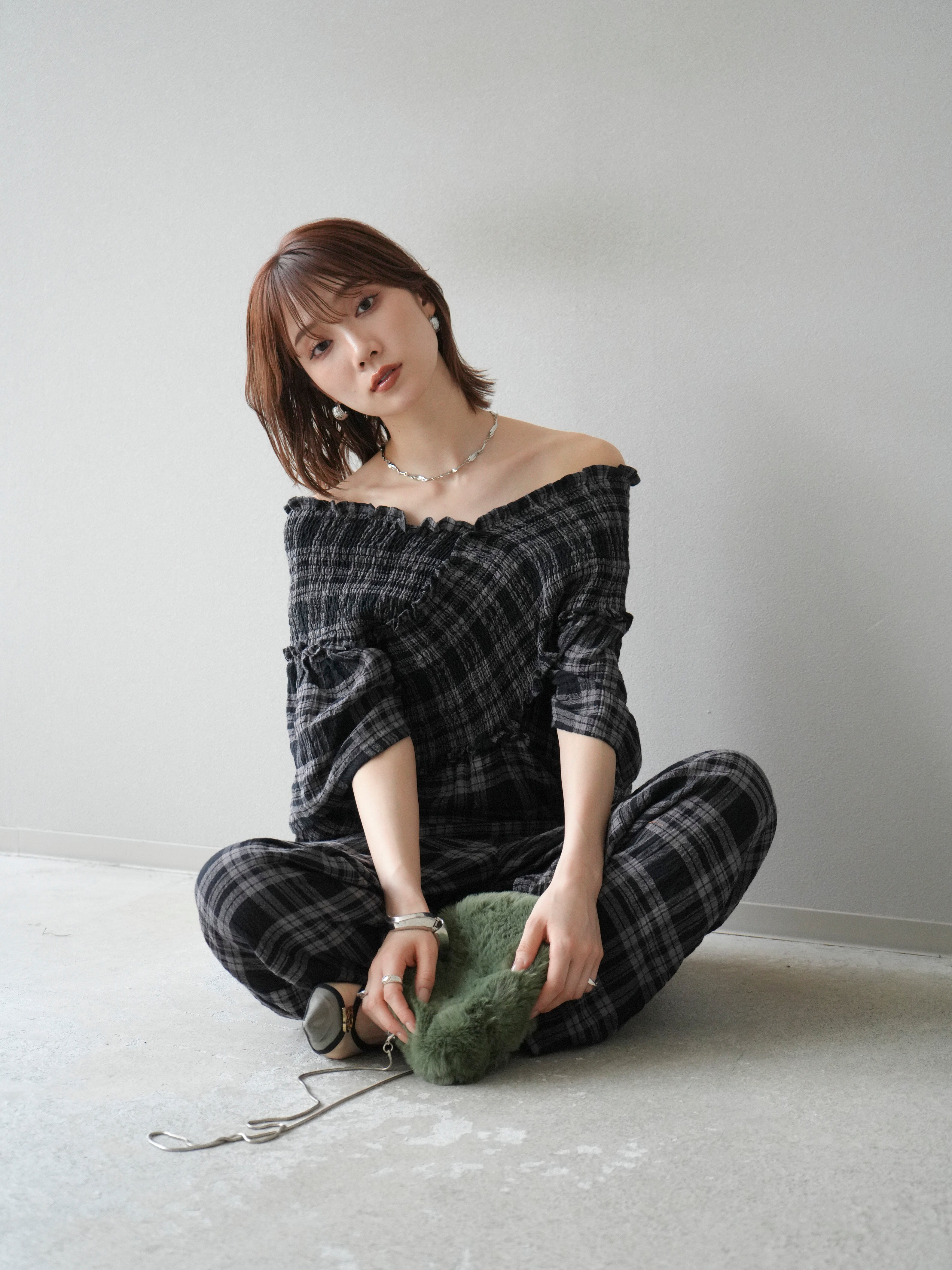 Kith チェック柄サテンプルオーバー「ブラック」 予約]チェック柄ハーフスリーブシャーリングクロスサロペット/ブラック