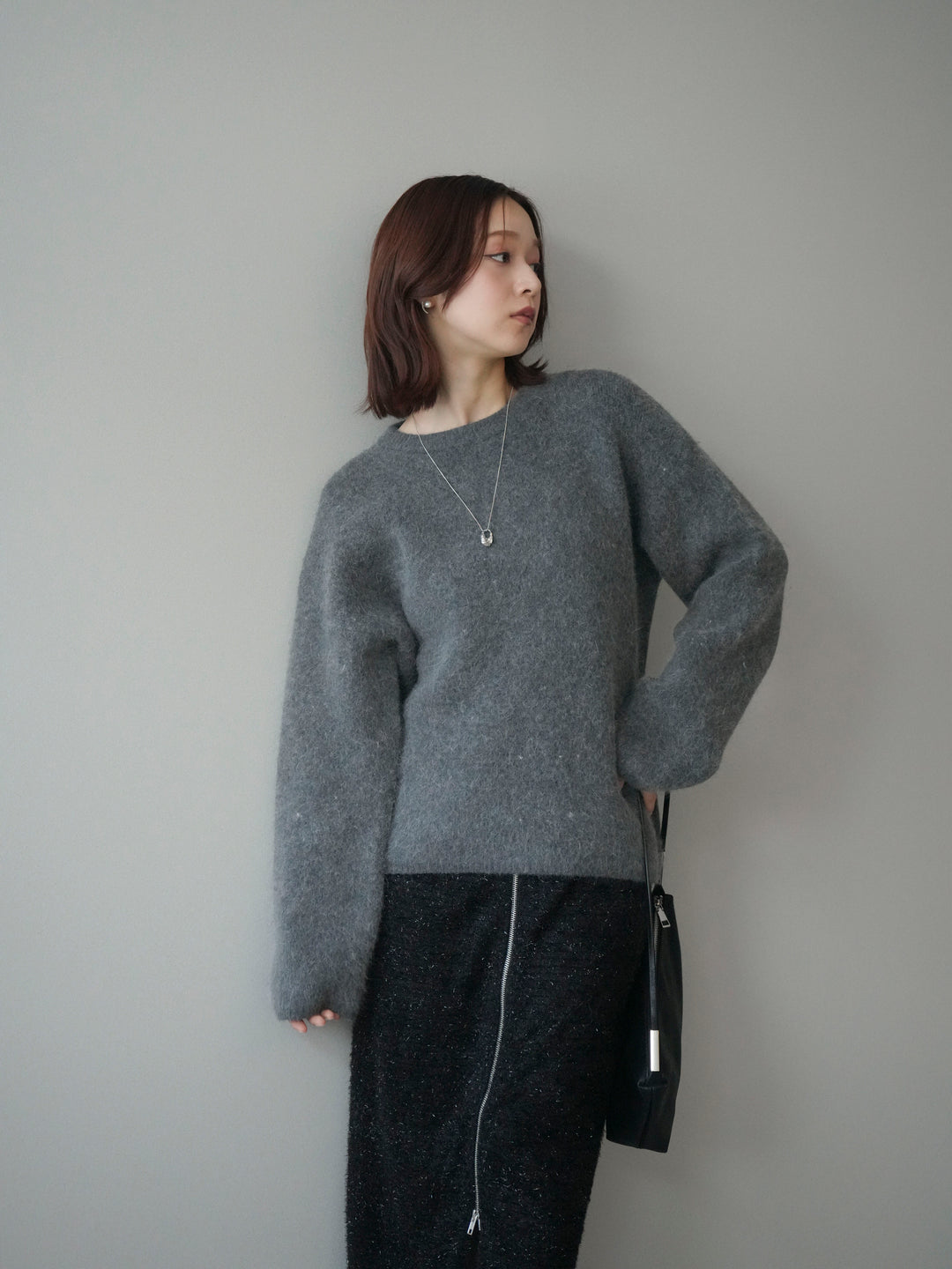 [SET]アンゴラタッチクルーネックニットプルオーバー+ラメシャギーフロントジップスカート(2set)