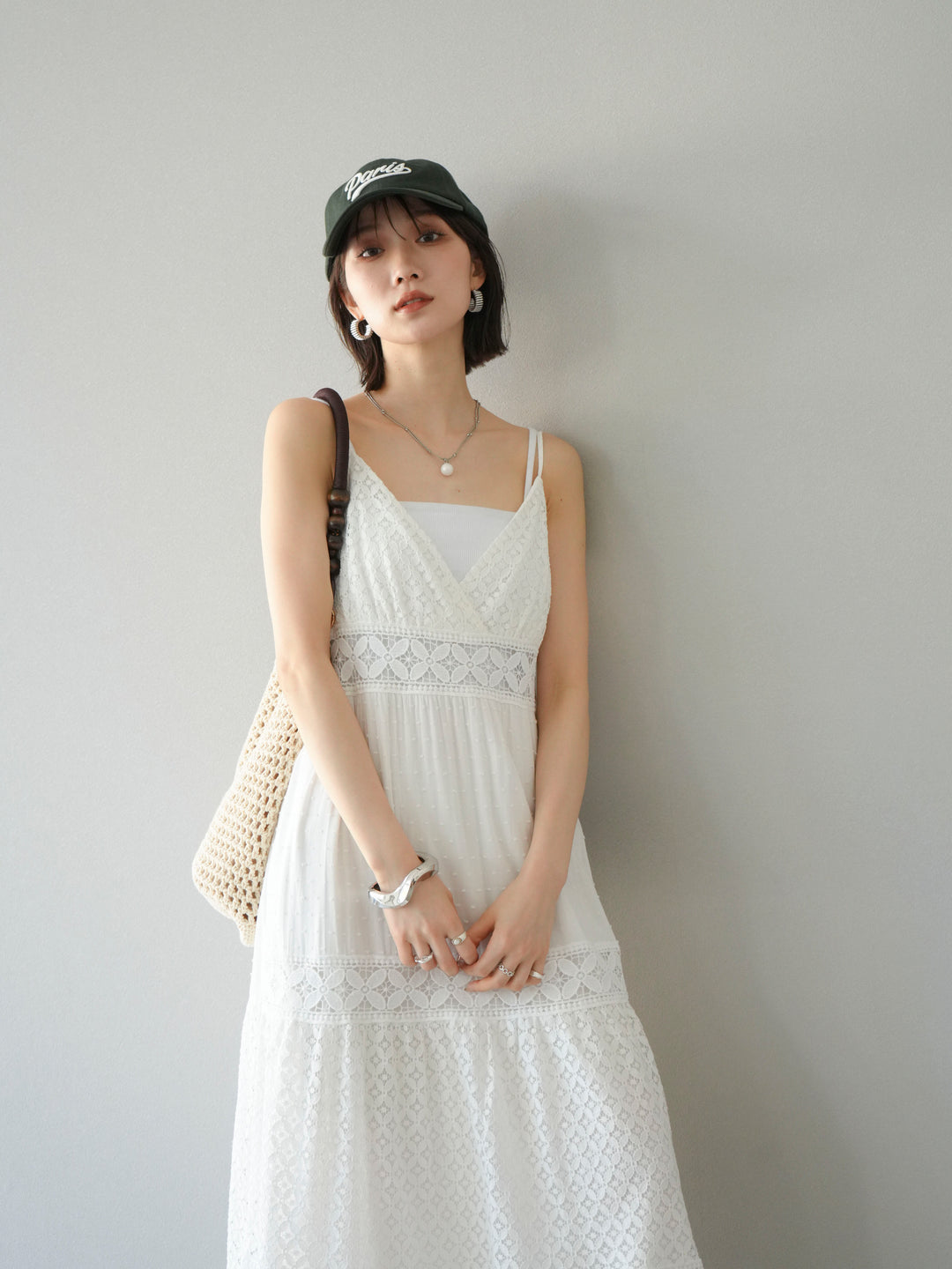 [SET] 蕾絲花邊吊帶裙+網紗羅紋罩杯吊帶背心（2件組）