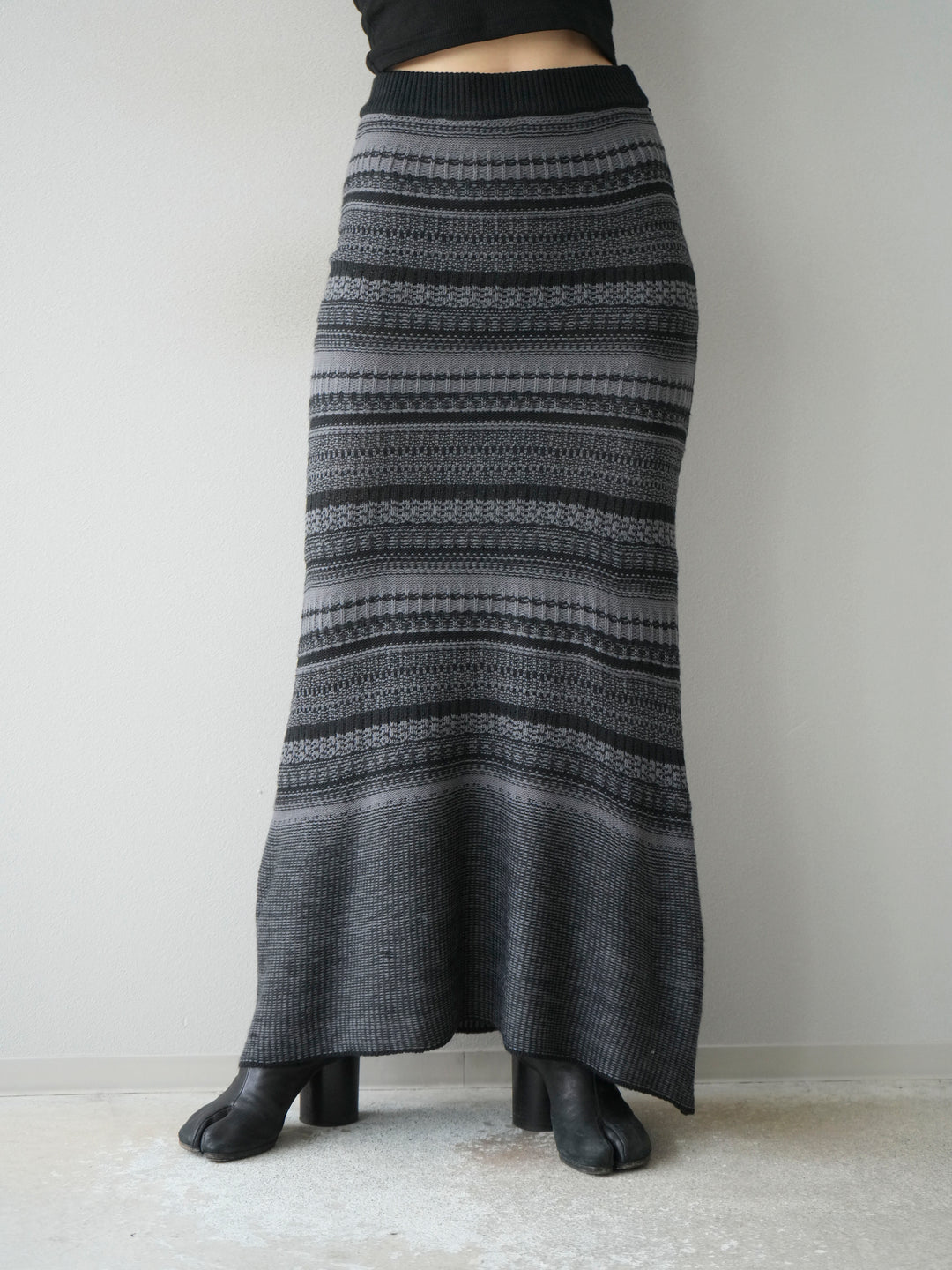 [予約]ガーター編みニットロングスカート/グレー×ブラック