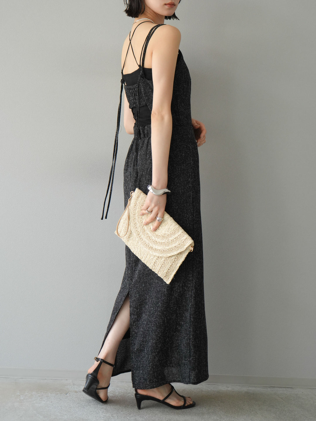 [預購] 夏季粗花呢露背吊帶洋裝/黑色