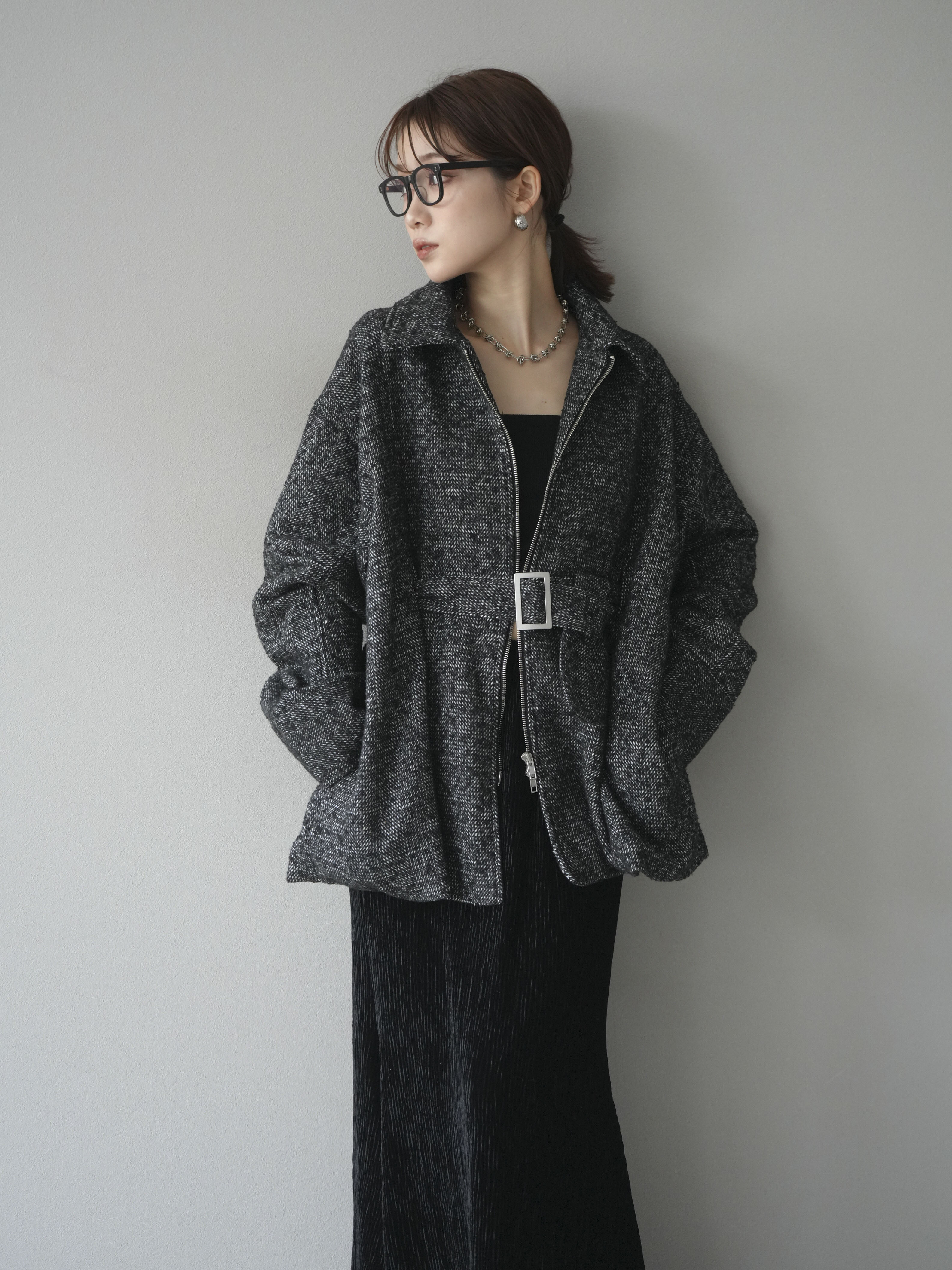 予約]起毛ツイードベルトぺプラムジャケット/black – Lumier