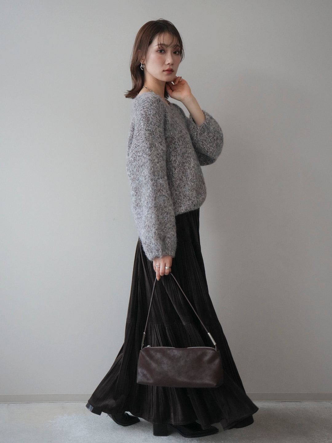 [SET]Vネックミックスヤーンニットプルオーバー+ベロアティアードワッシャースカート(2set)