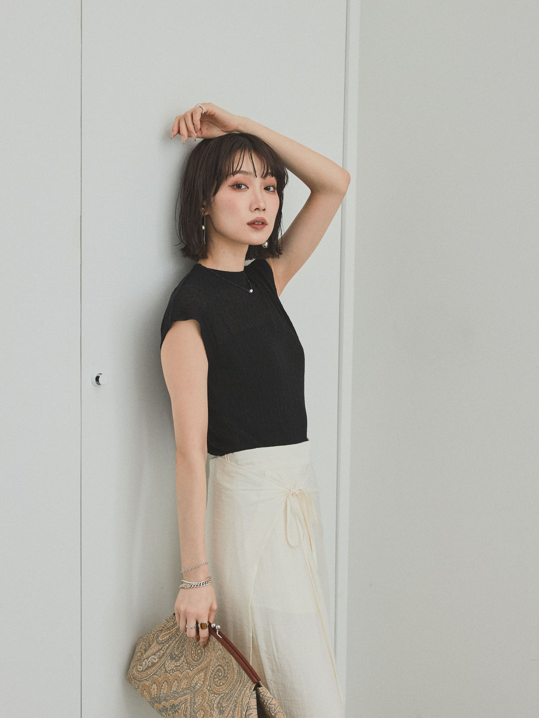 [SET]フレンチスリーブシアーニットトップス+ワッシャーサテンレイヤードスカートパンツ(2set)