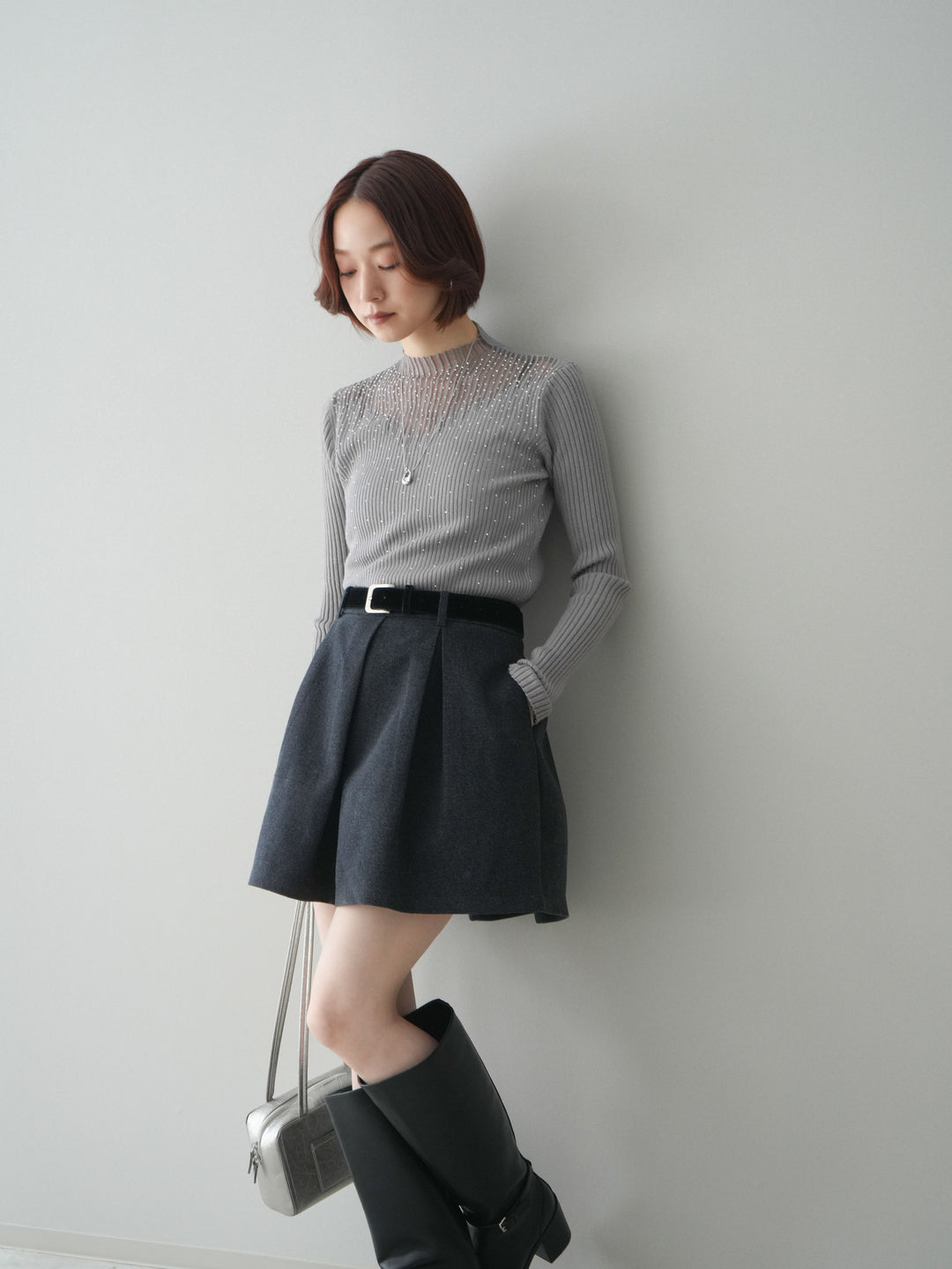 [SET]シアー切替スパンコールリブニットトップス+ベルト付きタックミニスカート(2set)