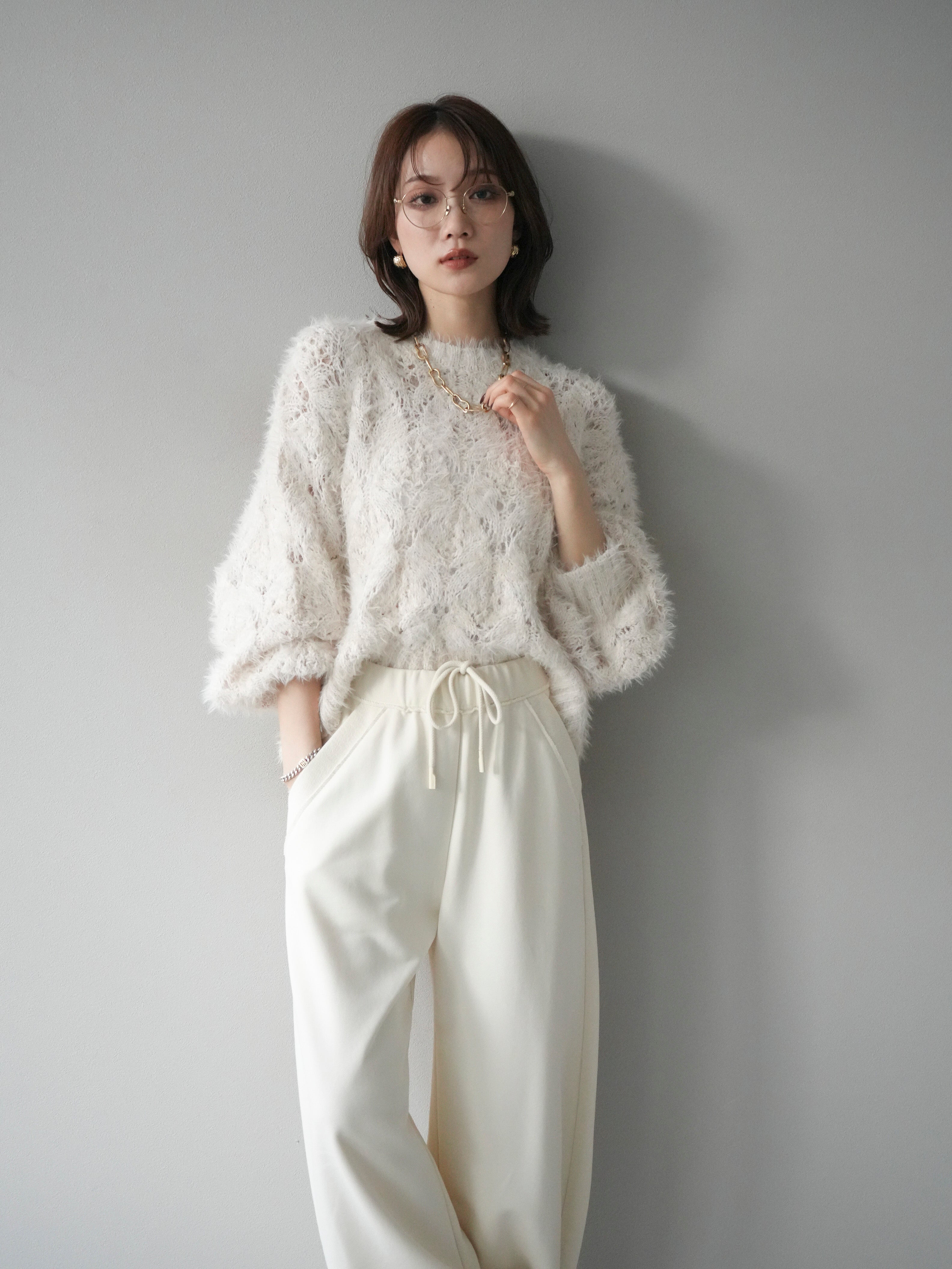 予約]モール×フェザー透かし編みニットプルオーバー/ivory – Lumier