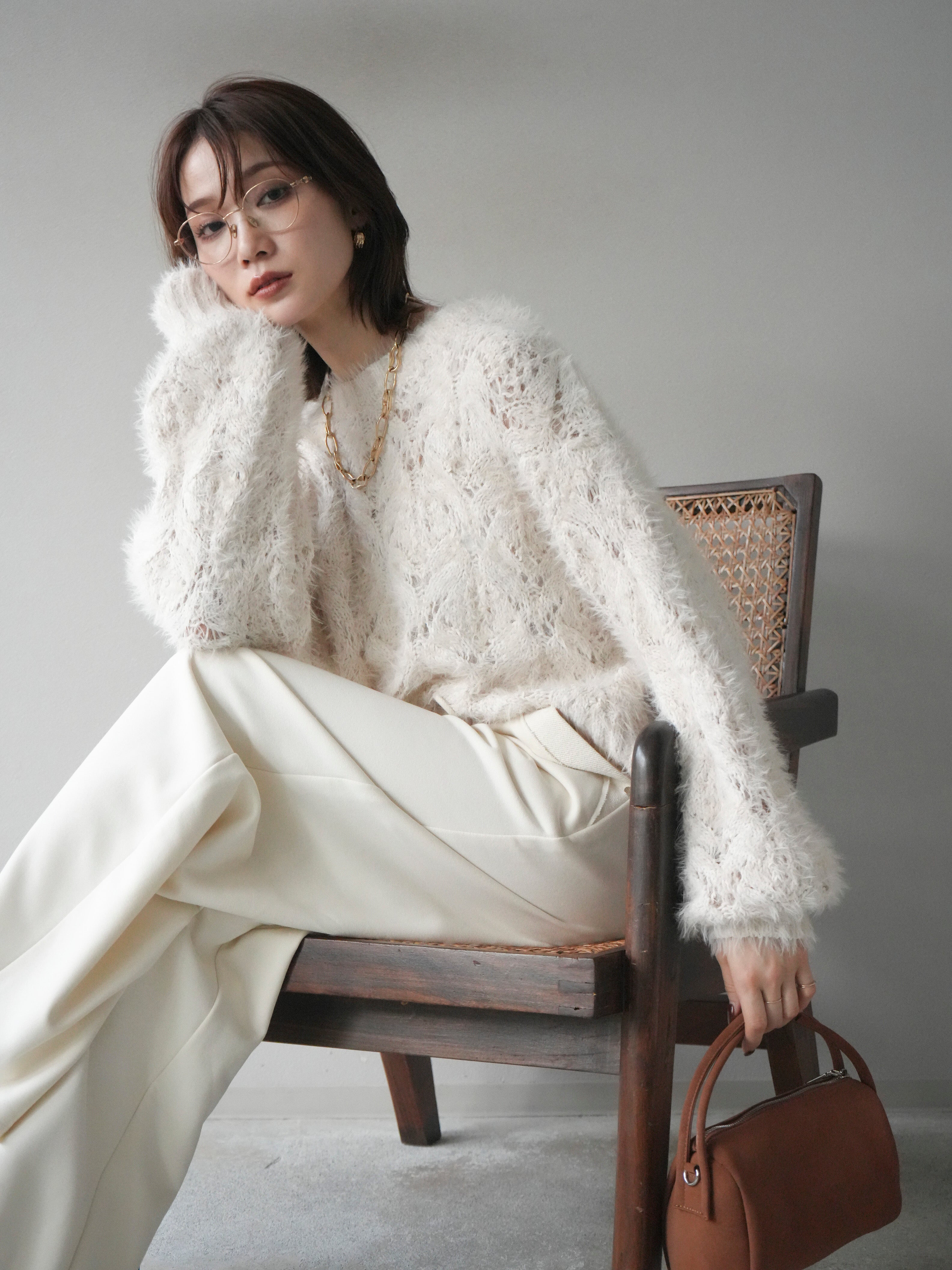 ニットプルオーバーフーディ0 予約]モール×フェザー透かし編みニットプルオーバー/ivory – Lumier