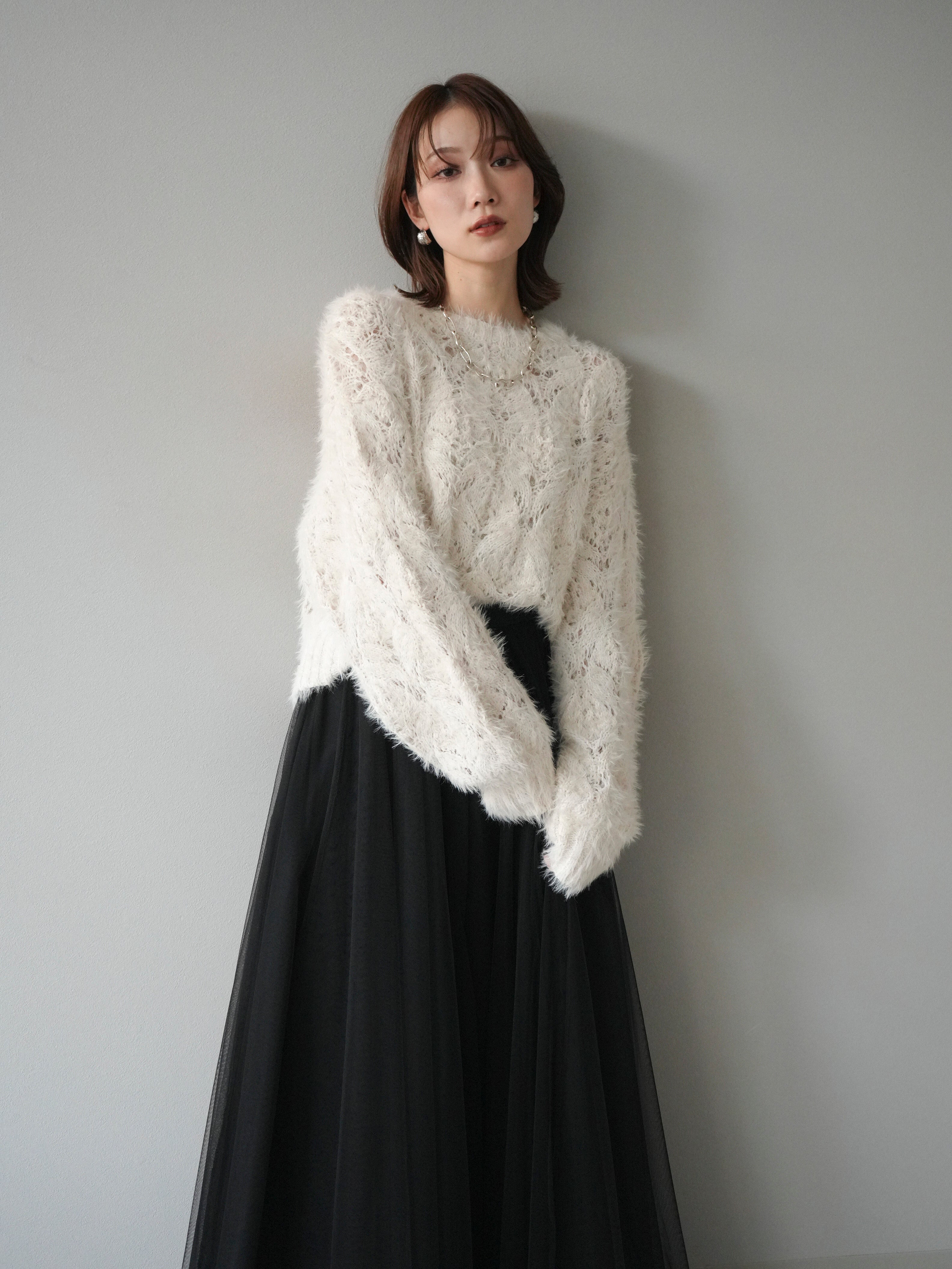 予約]モール×フェザー透かし編みニットプルオーバー/ivory – Lumier