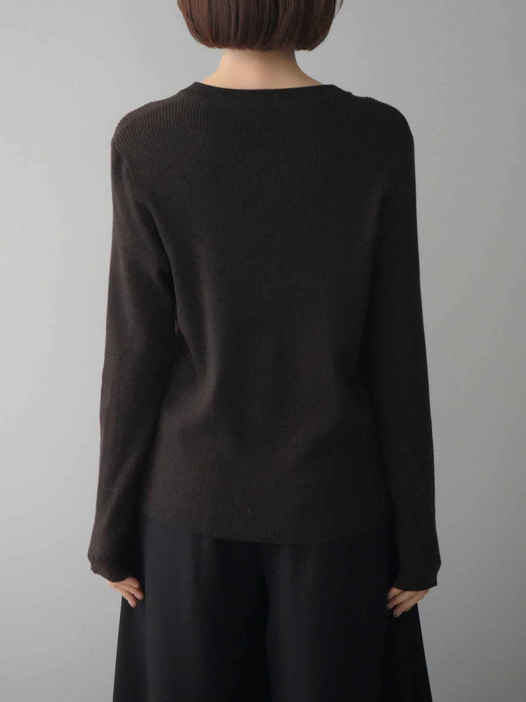 【預購】雙色拼接口袋亨利領針織衫/棕色