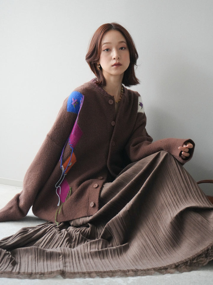 [SET]ハンドステッチアーガイルデザインニットカーディガン+裾レーススウェードプリーツマキシスカート(2set)