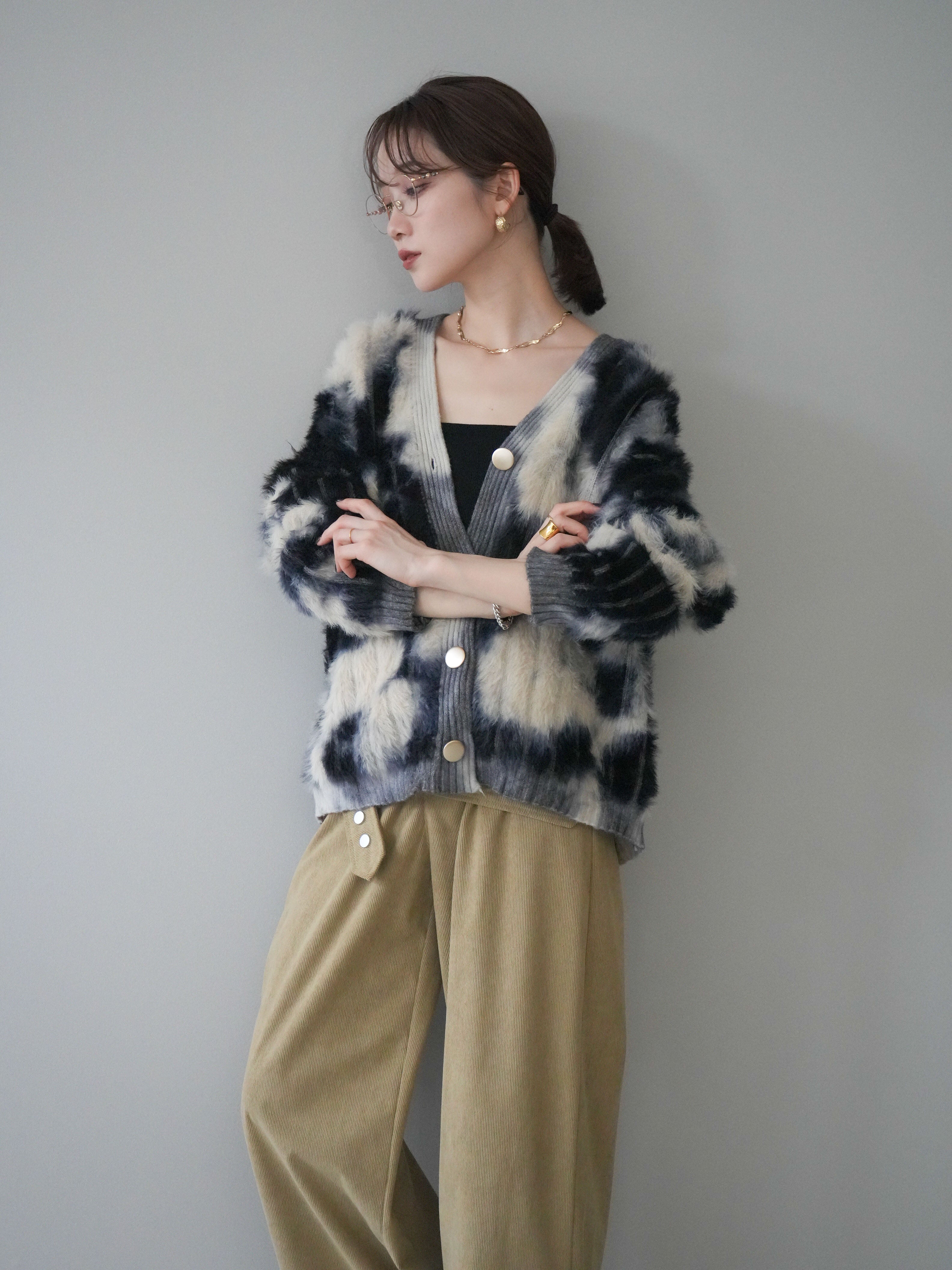 予約]ニュアンス柄シャギーニットカーディガン/khaki – Lumier