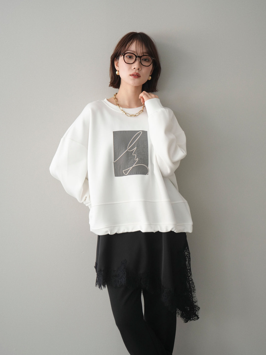 [予約]ライトポンチ刺繍ロゴプルオーバー/white
